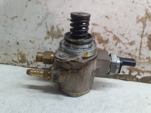 bontott VW GOLF VI Nagynyomású Szivattyú