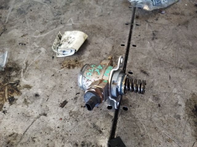 bontott VW GOLF VI Nagynyomású Szivattyú