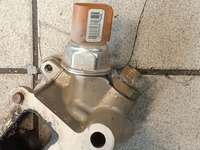 bontott VW GOLF VI Nagynyomású Üzemanyag Gyűjtőcső