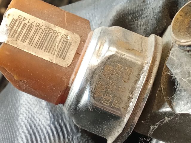 bontott VW GOLF VI Nagynyomású Üzemanyag Gyűjtőcső