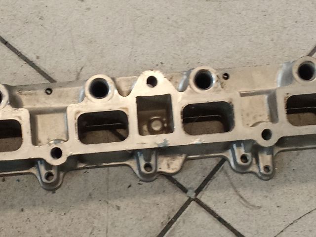 bontott VW GOLF VI Nagynyomású Üzemanyag Gyűjtőcső