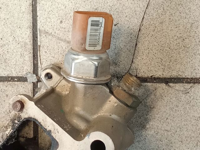 bontott VW GOLF VI Nagynyomású Üzemanyag Gyűjtőcső