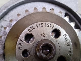 bontott VW GOLF VI Olajszivattyú