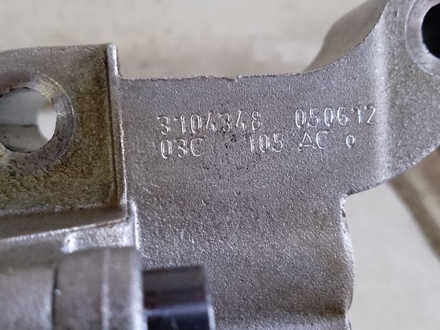 bontott VW GOLF VI Olajszivattyú