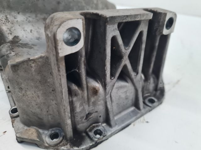 bontott VW GOLF VI Olajteknő