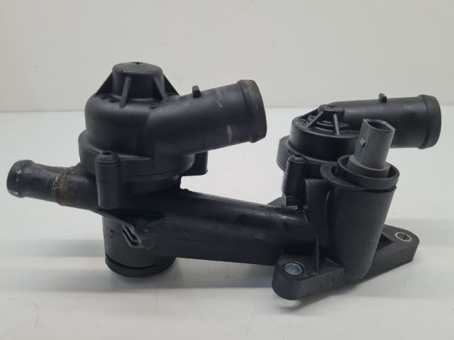 bontott VW GOLF VI Termosztátház