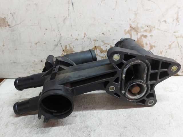 bontott VW GOLF VI Termosztátház