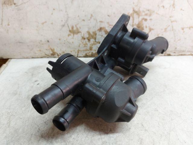 bontott VW GOLF VI Termosztátház