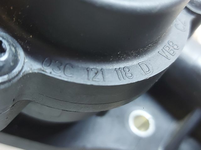 bontott VW GOLF VI Termosztátház