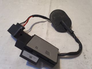 bontott VW GOLF VI Üzemanyag Szivattyú Relé