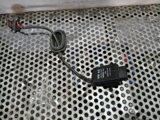 bontott VW GOLF VI Üzemanyag Szivattyú Relé