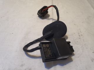 bontott VW GOLF VI Üzemanyag Szivattyú Relé