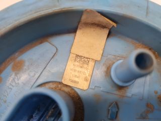 bontott VW GOLF VI Üzemanyag Szivattyú