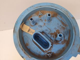 bontott VW GOLF VI Üzemanyag Szivattyú