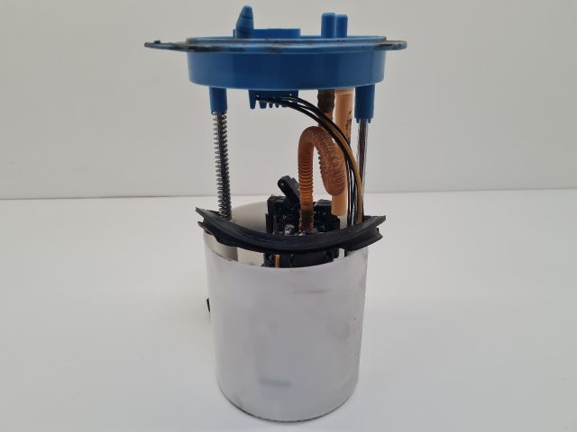 bontott VW GOLF VI Üzemanyag Szivattyú