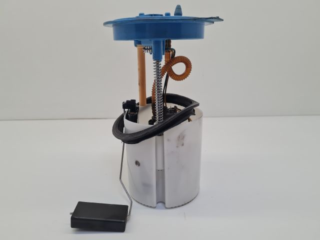 bontott VW GOLF VI Üzemanyag Szivattyú