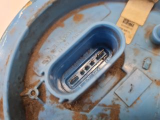 bontott VW GOLF VI Üzemanyag Szivattyú