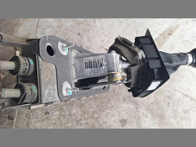 bontott VW GOLF VI Váltókar (Mechanikus)