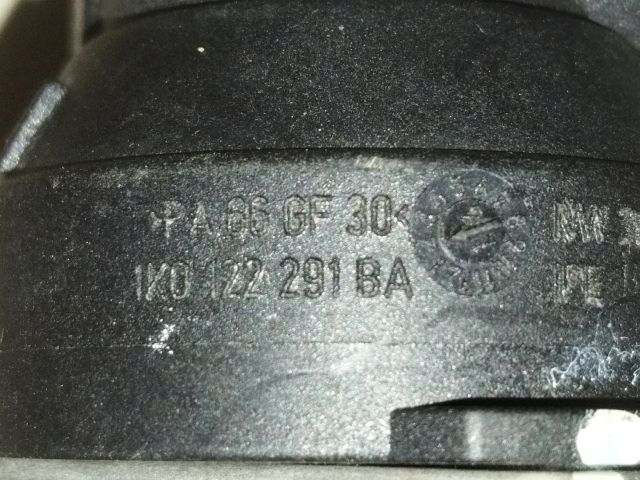 bontott VW GOLF VI Vízcső