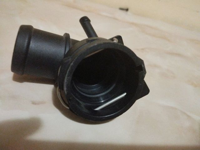 bontott VW GOLF VI Vízcső