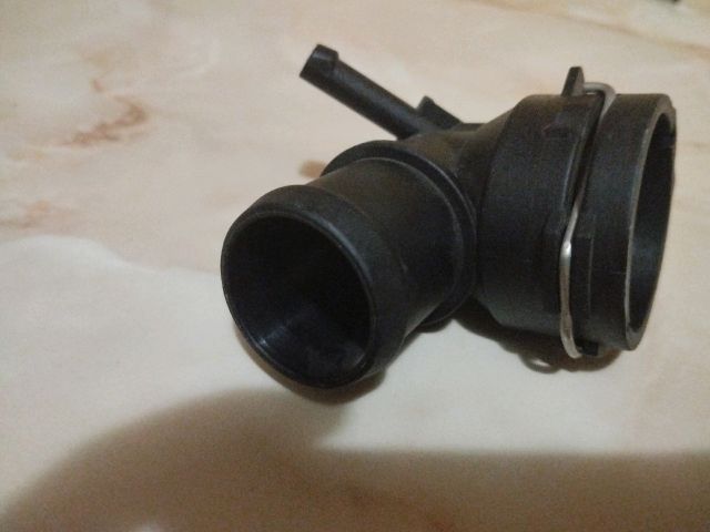 bontott VW GOLF VI Vízcső