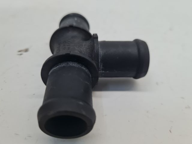 bontott VW GOLF VI Vízcső