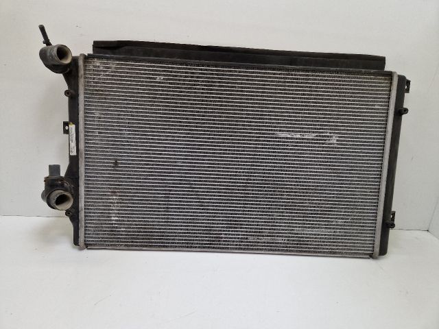 bontott VW GOLF VI Vízhűtő Radiátor (Klímás)