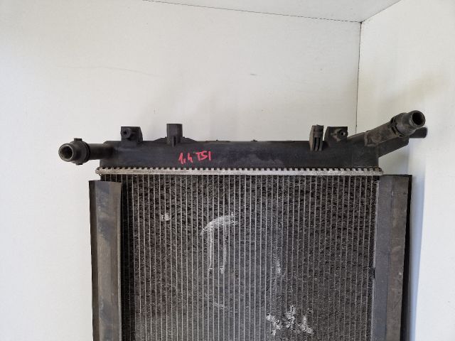 bontott VW GOLF VI Vízhűtő Radiátor (Klímás)