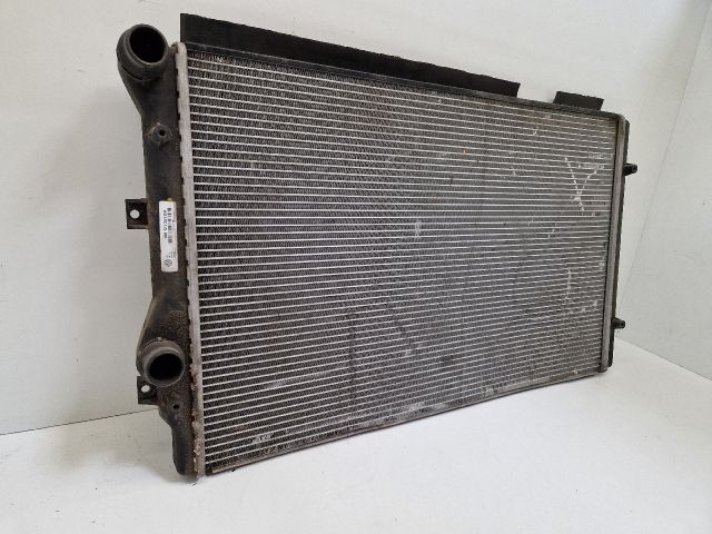 bontott VW GOLF VI Vízhűtő Radiátor (Klímás)