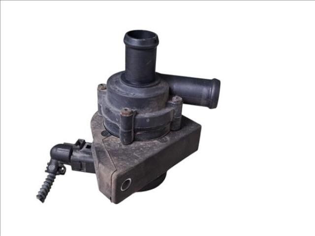 bontott VW GOLF VI Vízpumpa