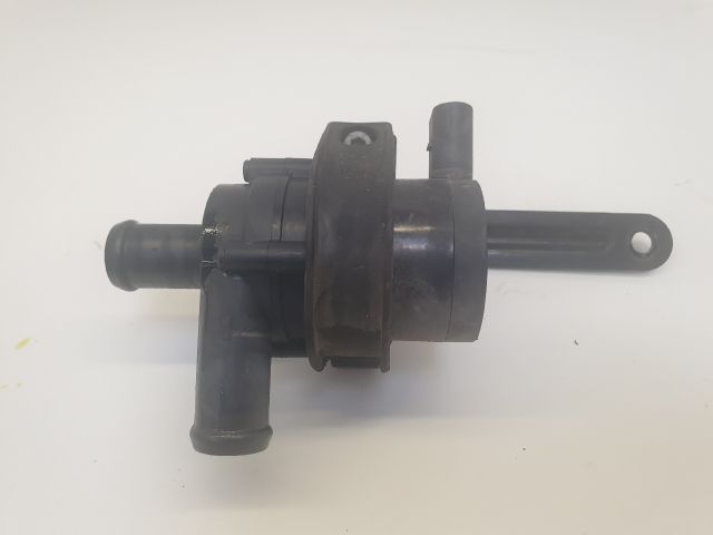 bontott VW GOLF VI Vízpumpa