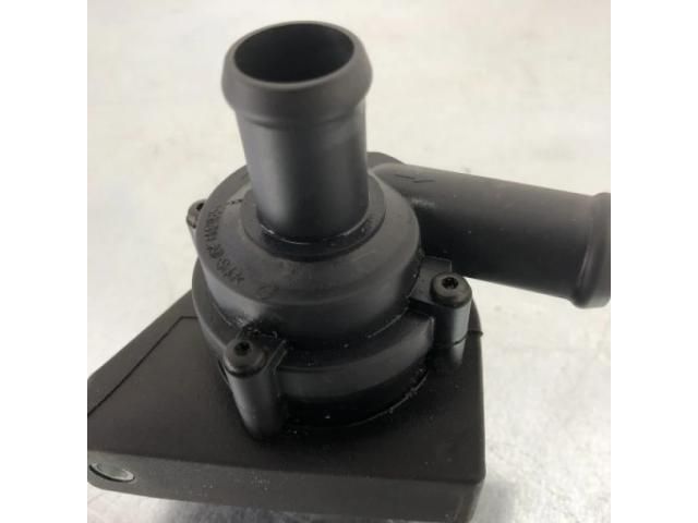 bontott VW GOLF VI Vízpumpa