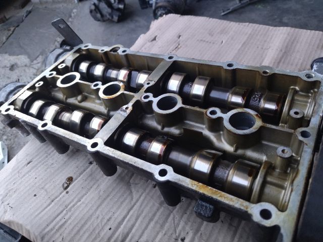 bontott VW GOLF VI Vezérműtengely Házzal