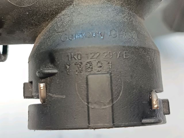 bontott VW GOLF VI Vízcső