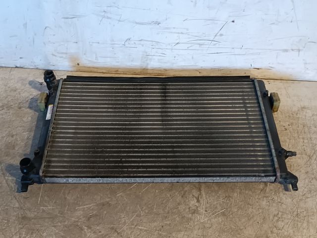 bontott VW GOLF VI Vízhűtő Radiátor (Klímás)