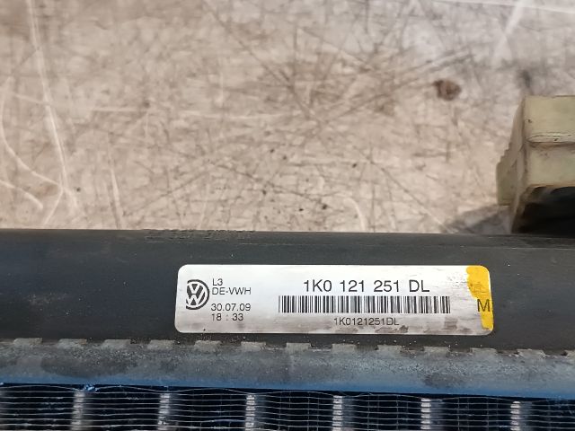 bontott VW GOLF VI Vízhűtő Radiátor (Klímás)