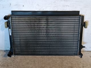 bontott VW GOLF VI Vízhűtő Radiátor (Klímás)