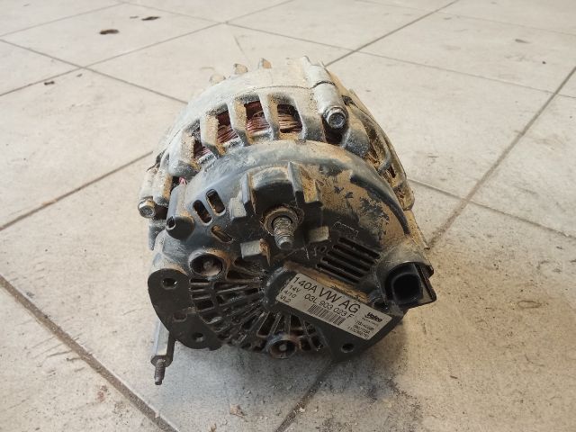 bontott VW GOLF VI Generátor