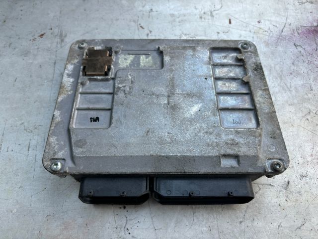 bontott VW GOLF VI Motorvezérlő