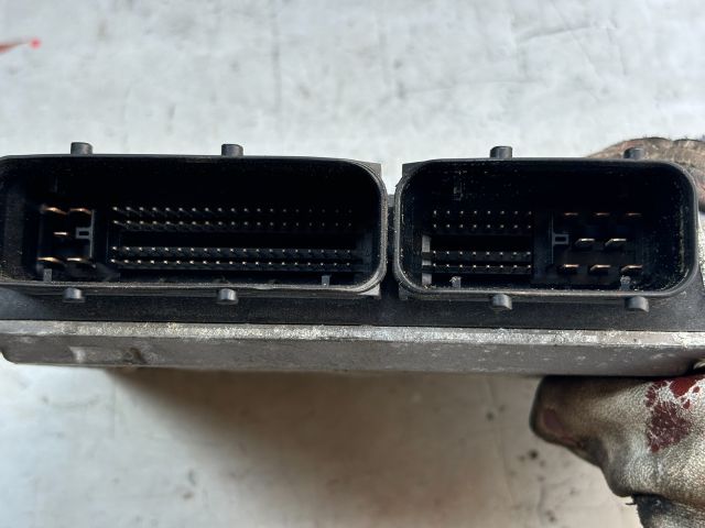 bontott VW GOLF VI Motorvezérlő