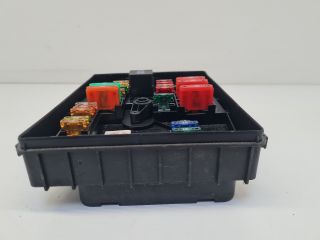 bontott VW GOLF VI Biztosítéktábla Motortér