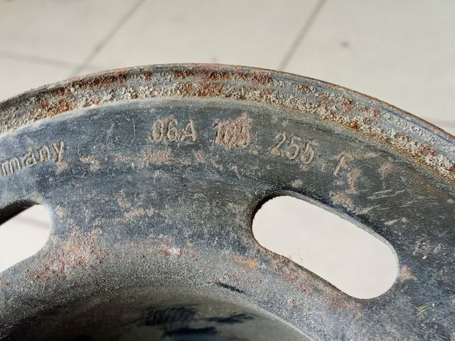 bontott VW GOLF VI Főtengely Szíjtárcsa