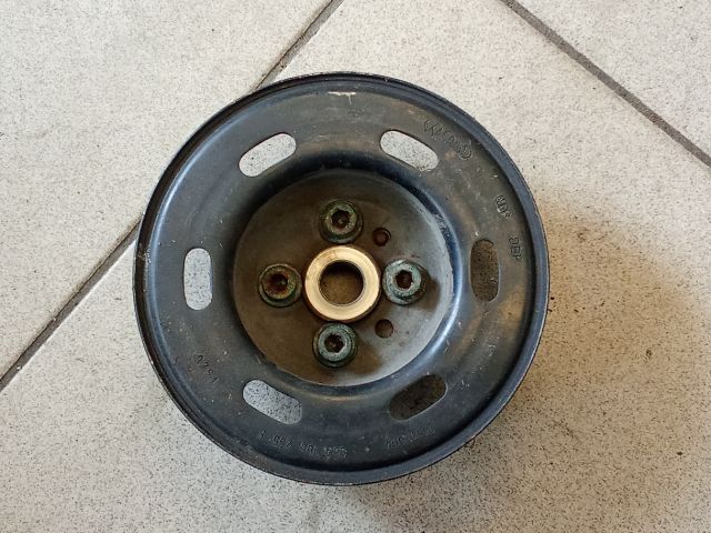 bontott VW GOLF VI Főtengely Szíjtárcsa