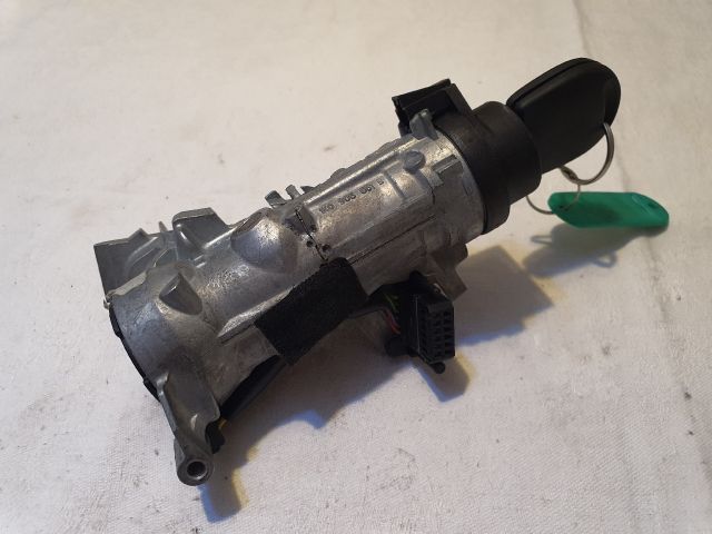 bontott VW GOLF VI Gyújtáskapcsoló Házzal