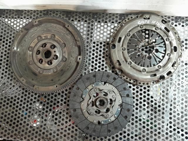 bontott VW GOLF VI Kuplung Szett (Szerkezet, Tárcsa)
