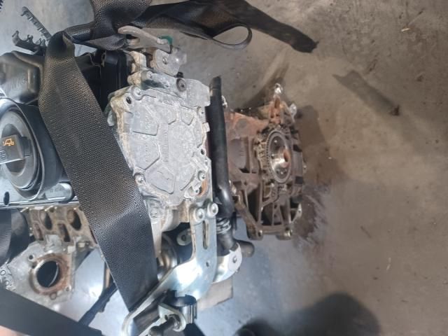 bontott VW GOLF VI Motor (Fűzött blokk hengerfejjel)