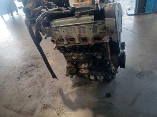 bontott VW GOLF VI Motor (Fűzött blokk hengerfejjel)