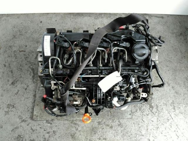 bontott VW GOLF VI Motor (Fűzött blokk hengerfejjel)