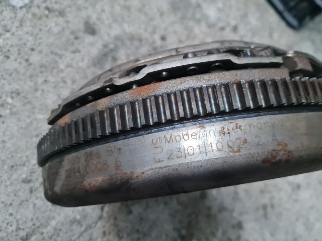 bontott VW GOLF VI Kuplung Szett Lendkerékkel