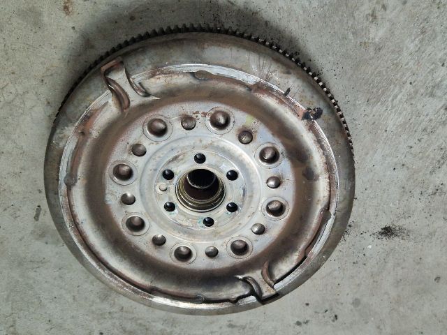 bontott VW GOLF VI Kuplung Szett Lendkerékkel